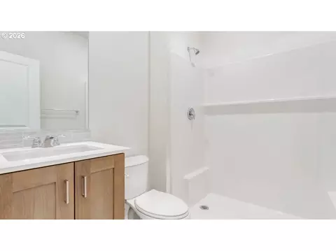Bath - 3504 SW Binford Ave, Gresham, OR 97080 photo 1 of 5