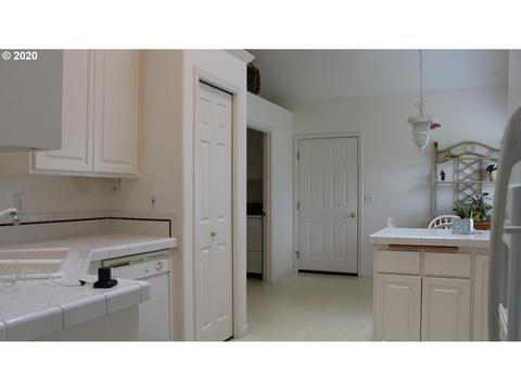 732 Impala Ave, Eugene, OR 97404 photo 16