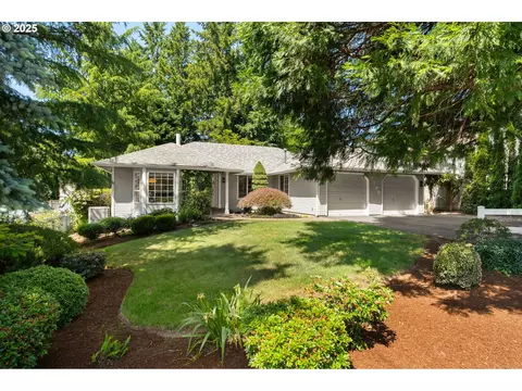 7795 SW Obrien St, Portland, OR 97223
