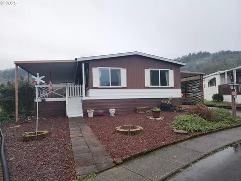 510 Shadow Ranch Ln, Roseburg, OR 97470