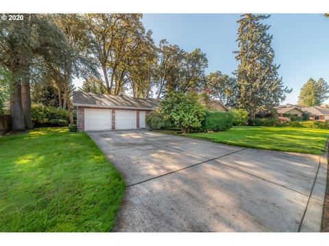 797 Fair Oaks Dr, Eugene, OR 97401 photo 1