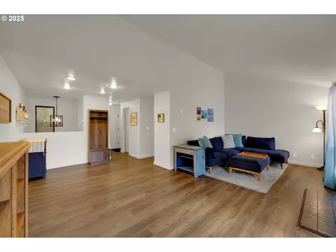 Living - 143 Treehill Loop, Eugene, OR 97405 photo 3 of 9