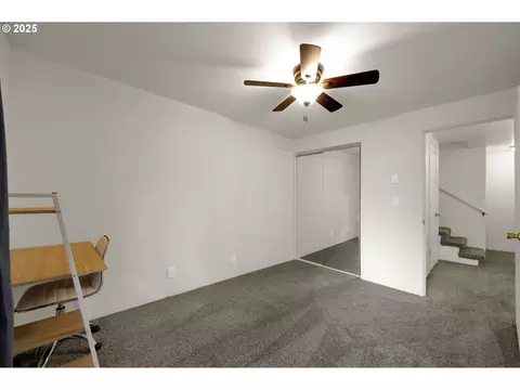 Bedroom - 143 Treehill Loop, Eugene, OR 97405 photo 4 of 4