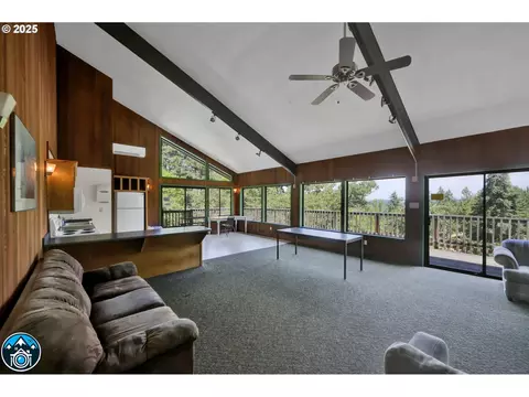 Living - 143 Treehill Loop, Eugene, OR 97405 photo 8 of 9