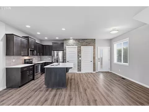 Kitchen - 1508 E 1st, Newberg, OR 97132 photo 3 of 7