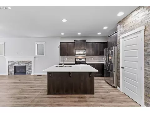 Kitchen - 1508 E 1st, Newberg, OR 97132 photo 5 of 7