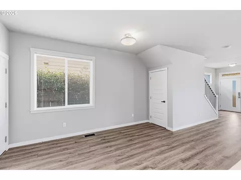 Living - 1508 E 1st, Newberg, OR 97132 photo 5 of 6