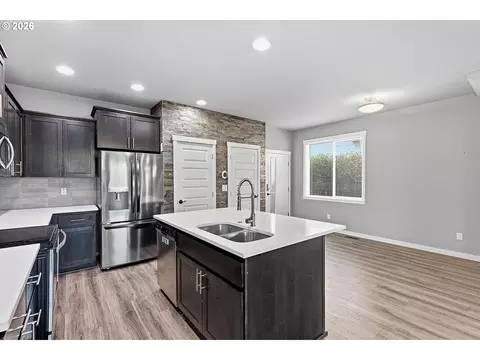 Kitchen - 1508 E 1st, Newberg, OR 97132 photo 7 of 7