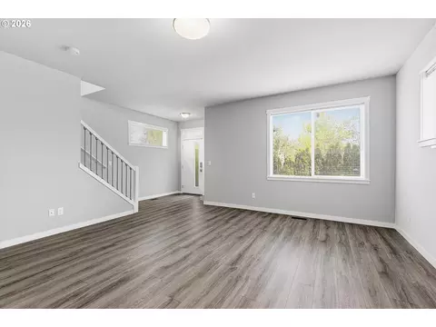 Living - 1508 E 1st, Newberg, OR 97132 photo 1 of 6