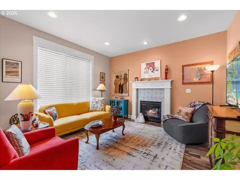 Living - 29800 Riverview Dr, Rainier, OR 97048 photo 1 of 2