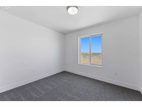 Bedroom - 219 SW Sparrow St, Boardman, OR 97818 photo 6 of 9