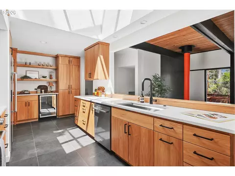 Kitchen - 3810 Watkins Ln, Eugene, OR 97405 photo 1 of 6