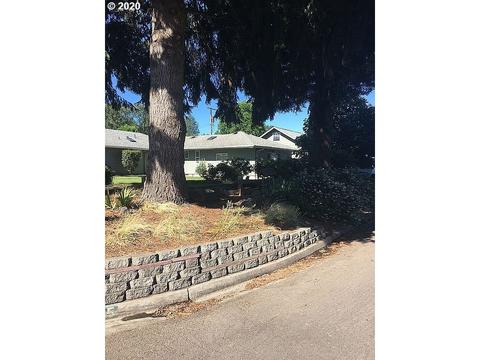 2815 Manor Dr, Springfield, OR 97477 photo 1
