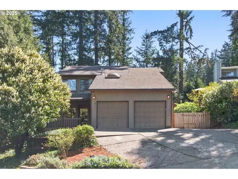 5111 Firwood Dr, West Linn, OR 97068