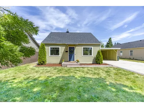 1222 E St, Springfield, OR 97477
