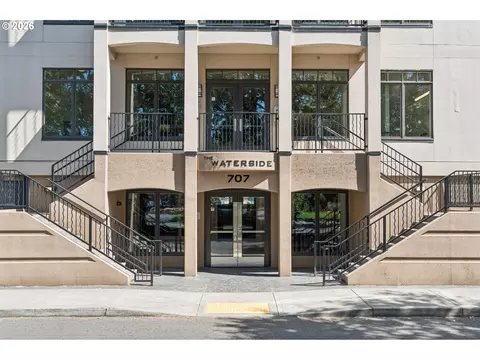 707 N Hayden Island Dr #218, Portland, OR 97217