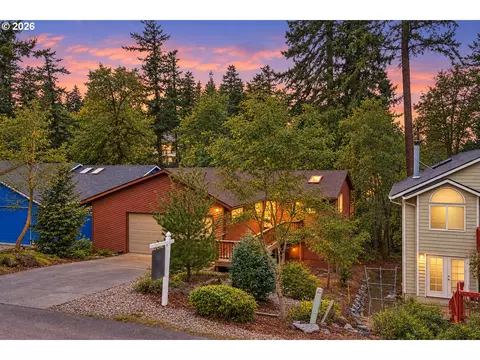 4025 SW Pomona St, Portland, OR 97219