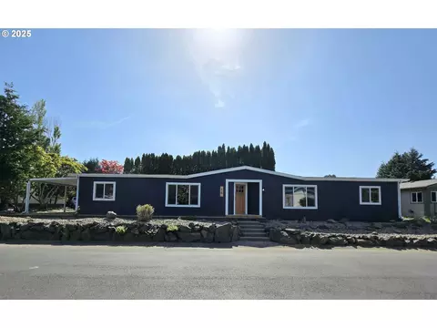 17197 SW Smith Ave #SPC 16, Sherwood, OR 97140