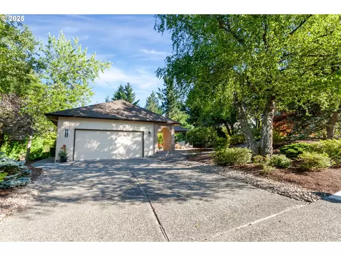 2524 Orchard Hill Pl, Lake Oswego, OR 97035