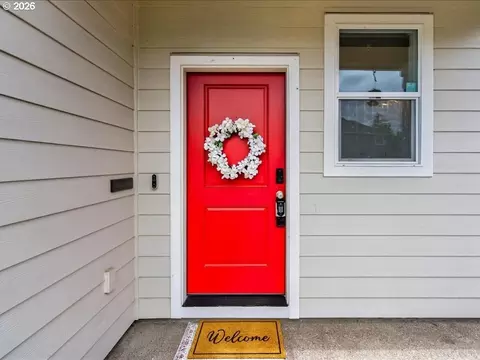 Entry Way - 2452 S Linden St, Cornelius, OR 97113 photo 1 of 3