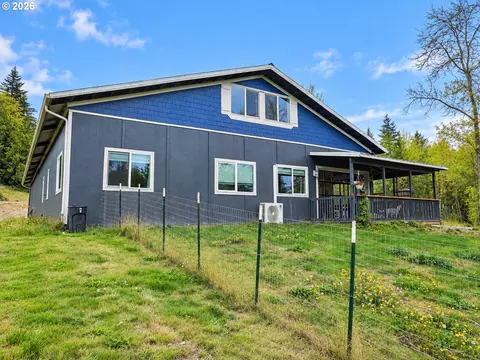 616 Smokey Valley Rd, Toledo, WA 98591