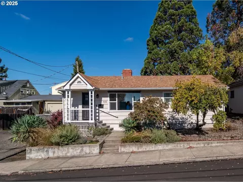 1032 SE Rice Ave, Roseburg, OR 97470
