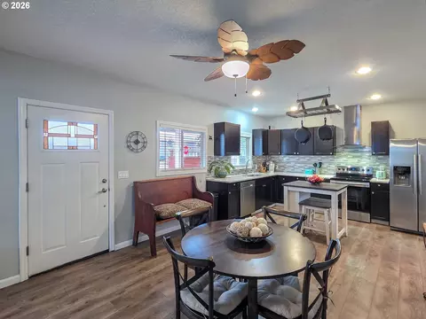 Entry Way - 1214 N Clark St, Cornelius, OR 97113 photo 1 of 1