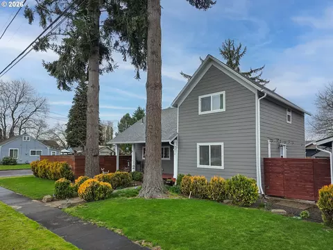Exterior - 1214 N Clark St, Cornelius, OR 97113 photo 5 of 11