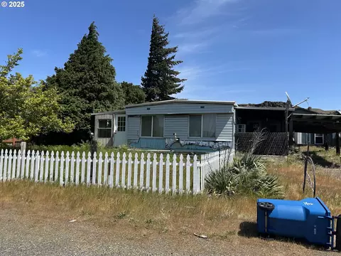 417 Klickitat Ave, Lyle, WA 98635