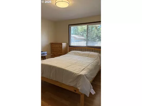 Bedroom - 2047 Orr Ln, Eugene, OR 97405 photo 1 of 2