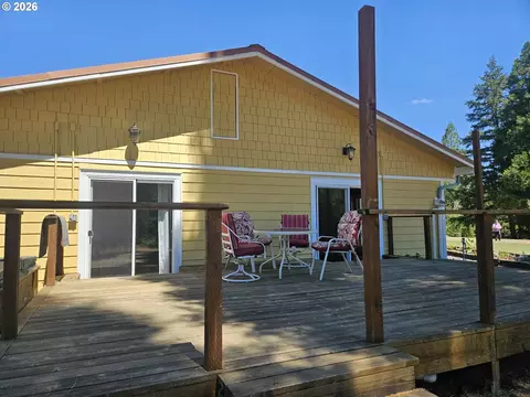 Exterior - 82684 Simonsen Rd, Eugene, OR 97405 photo 1 of 15