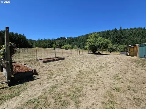 Exterior - 82684 Simonsen Rd, Eugene, OR 97405 photo 11 of 15