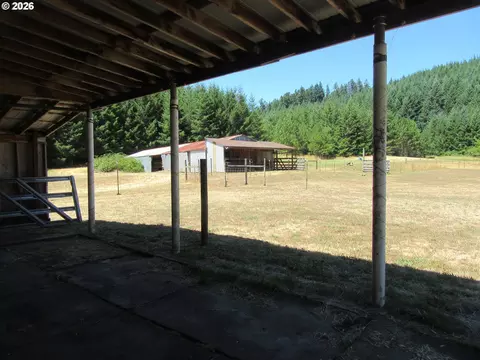 Exterior - 82684 Simonsen Rd, Eugene, OR 97405 photo 7 of 15