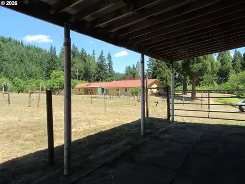 Exterior - 82684 Simonsen Rd, Eugene, OR 97405 photo 6 of 15