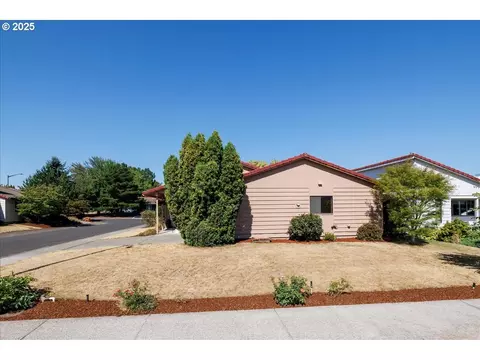 Exterior - 1205 E Johnson Ct, Newberg, OR 97132 photo 3 of 9
