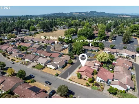 View/Area - 1205 E Johnson Ct, Newberg, OR 97132 photo 5 of 6