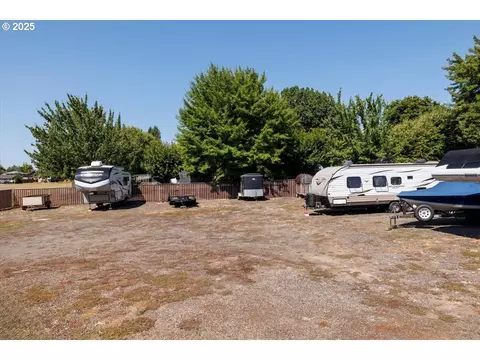 Exterior - 1205 E Johnson Ct, Newberg, OR 97132 photo 8 of 9