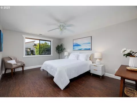 Bedroom - 1205 E Johnson Ct, Newberg, OR 97132 photo 1 of 2