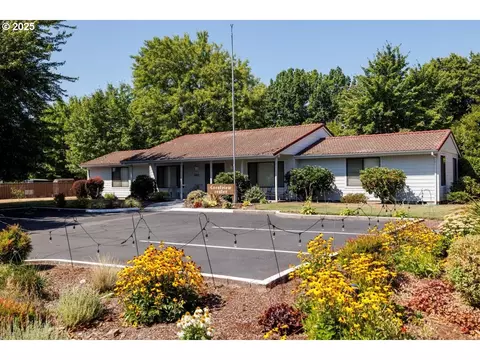 Exterior - 1205 E Johnson Ct, Newberg, OR 97132 photo 7 of 9