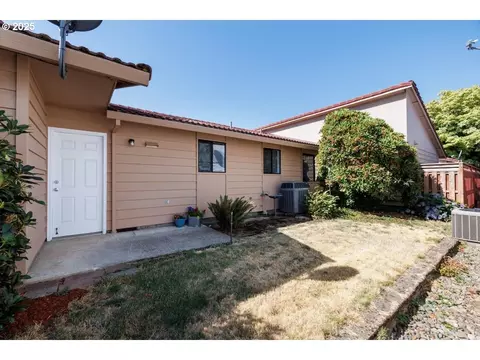 Exterior - 1205 E Johnson Ct, Newberg, OR 97132 photo 5 of 9