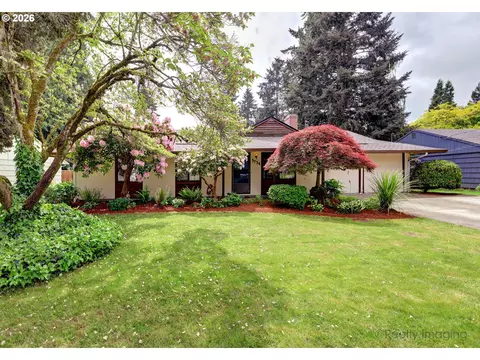 5734 Kenny St, Lake Oswego, OR 97035