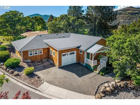 912 Elan Dr, Hood River, OR 97031