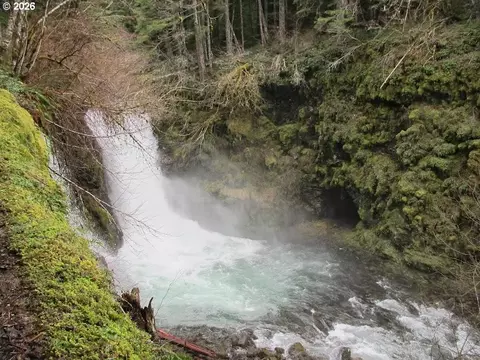 39775 SE Kitzmiller Rd, Eagle Creek, OR 97022