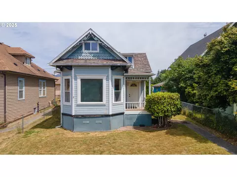 1040 W Anderson Ave, Coos Bay, OR 97420