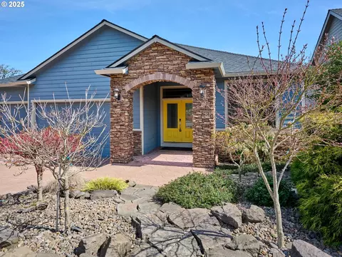 6842 Flicker Dr SE, Salem, OR 97306