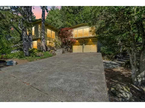 4623 NW Seblar Ter, Portland, OR 97210