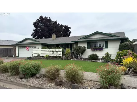 2268 9th St, Springfield, OR 97477