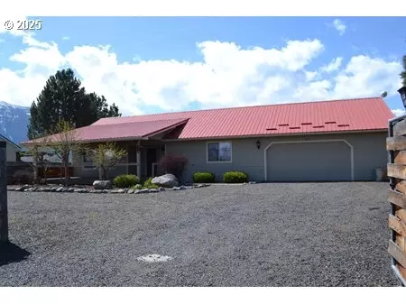 707 N Russell St, Joseph, OR 97846
