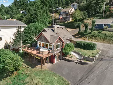 247 NE Williams Ave, Depoe Bay, OR 97341