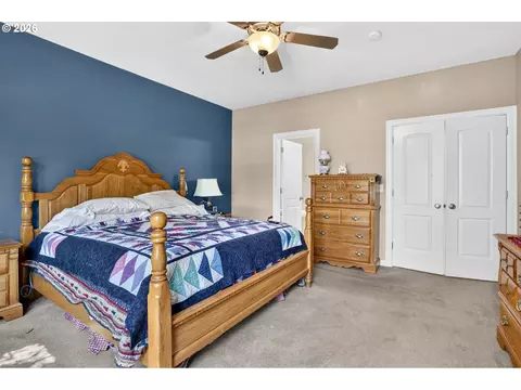 Bedroom - 40204 Laurel St, Sandy, OR 97055 photo 4 of 4